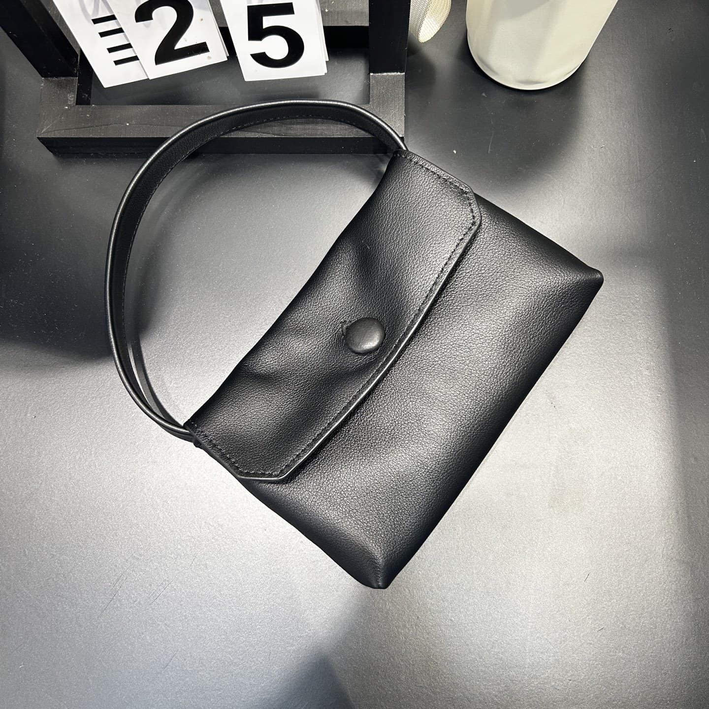 TR's new Sally button bag, full first-layer cowhide mobile phone bag, simple and lightweight storage bag, genuine leather handbag