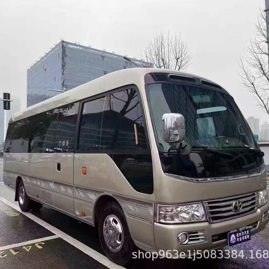 Export trade version Toyota Coaster 19-23 seater used luxury commuter bus Euro III emission minibus
