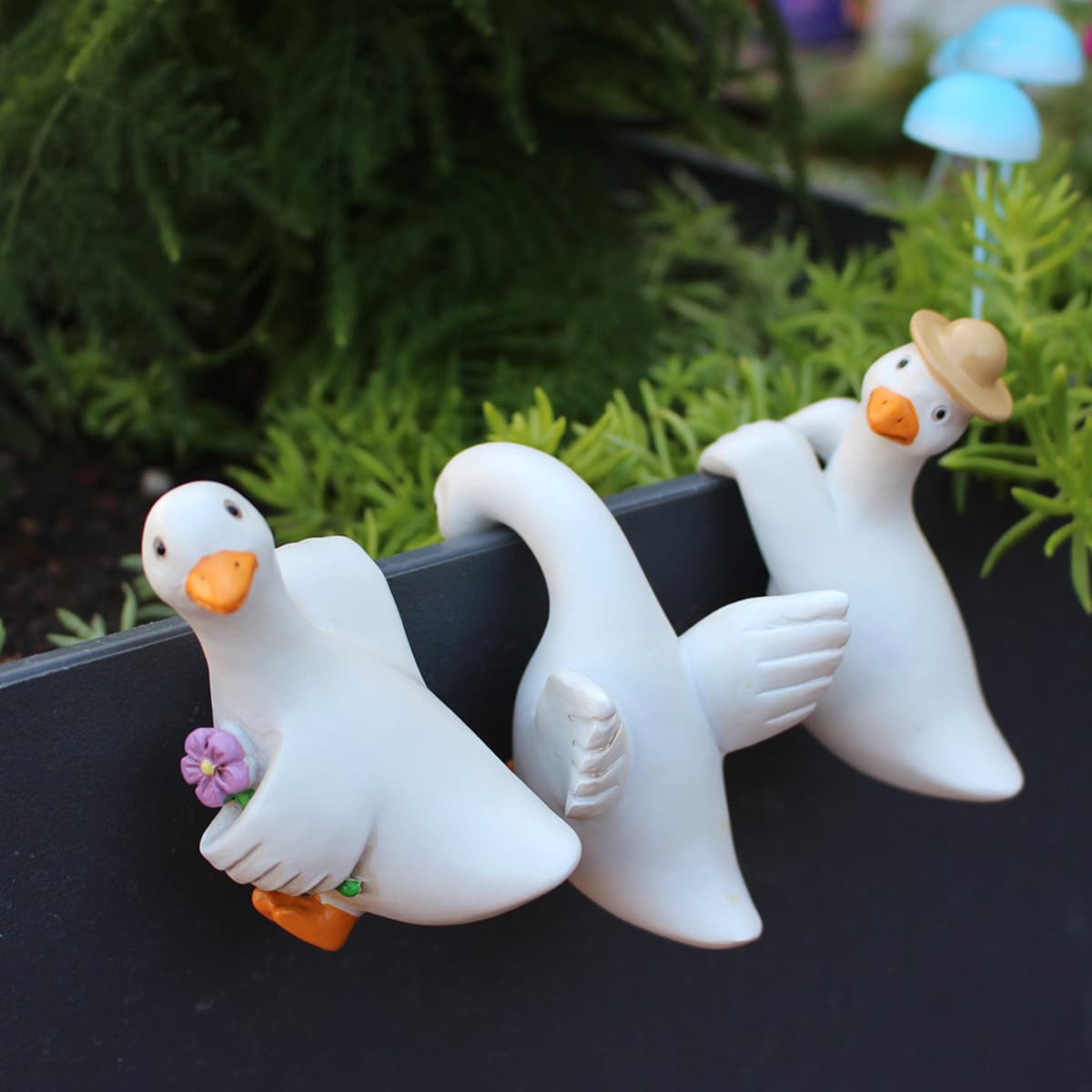 Cross-border new product duck flower pot pendant simulated animal resin craft ornaments outdoor courtyard flower pot balcony lawn