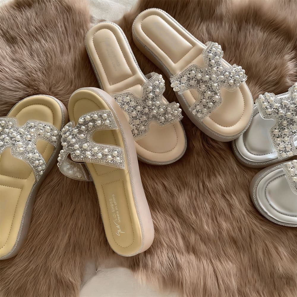 2026 Summer New Cloud-like Soft Sole Slippers for Women Outdoor Wear Extremely Beautiful with Dresses Thick Sole Beach Sandals