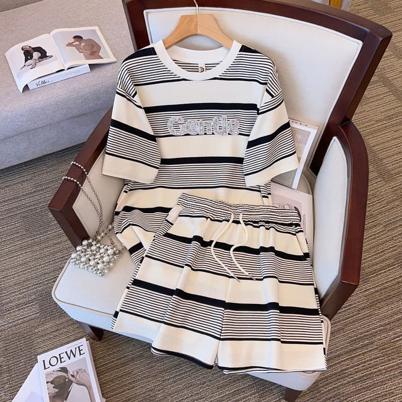 Plus Size Women's Summer Short Sleeve + Shorts Two-Piece Set Casual Sportswear Complete Fashion Outfit