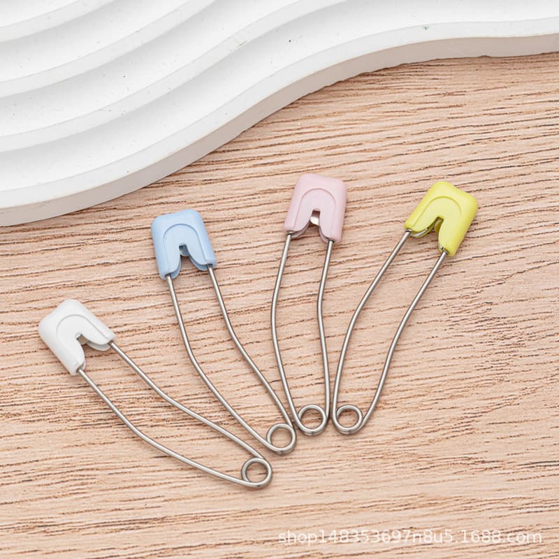 Children's colorful curved safety pins double-layer safety pins banana-shaped pins high-quality stainless steel pins