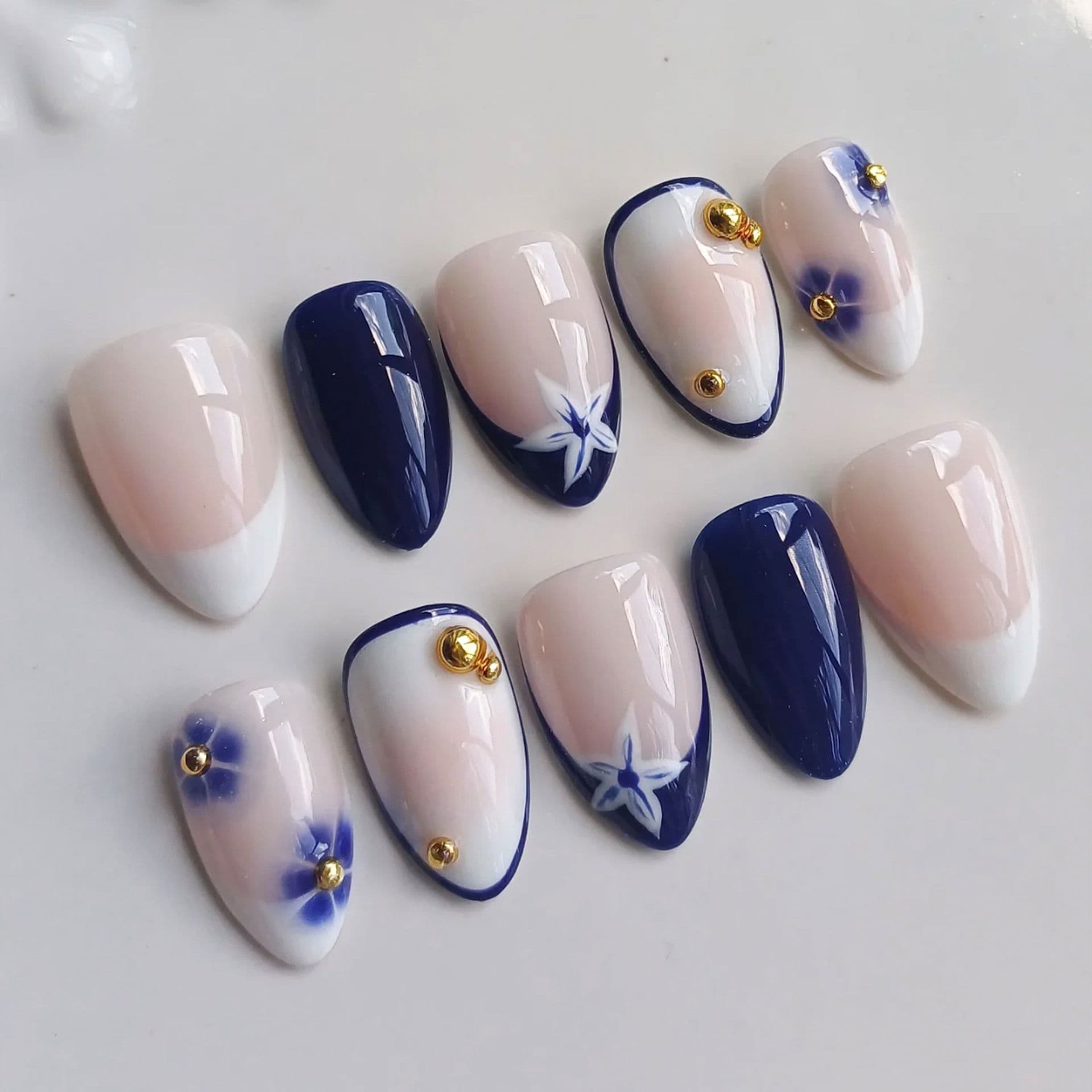 30 Pieces Cross-Border Premium French Almond Press-On Nails Blue Flower Handmade Rhinestone Nail Art Tips Wholesale