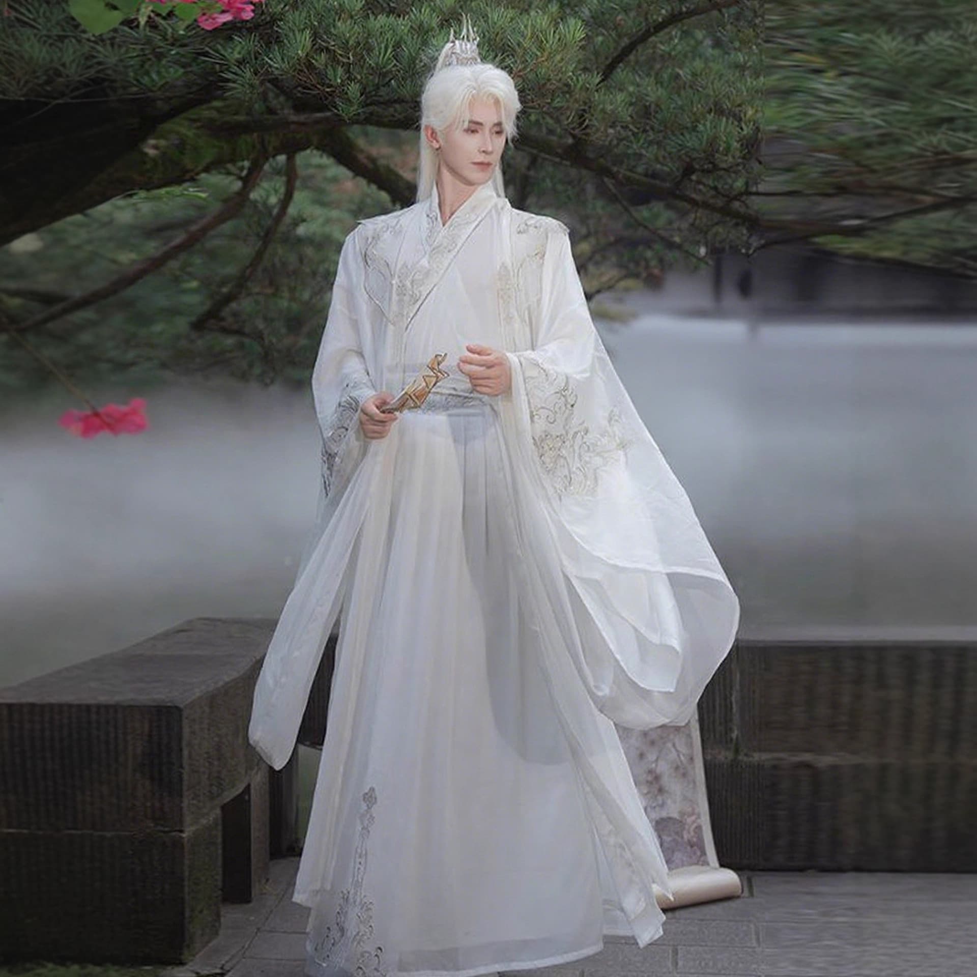 Original Hanfu 2025 New Unisex Yun Jian Black and White Flowy Wide-Sleeve Shirt with Embroidery, Ethereal and Cool Ancient Style