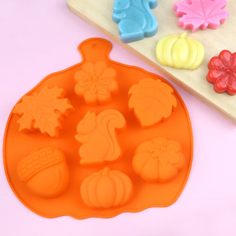 Xunwei Spot 7 Pumpkin Leaves Cartoon Silicone Cake Mold Package Baking Mold Cold Handmade Soap Mold