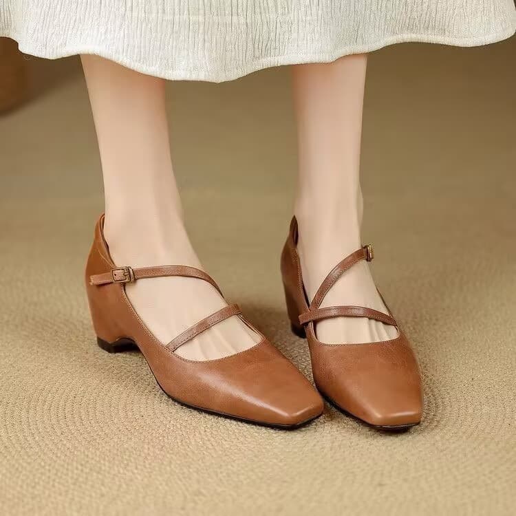 Soft leather version ~ Comfortable retro niche women's Korean high-end simple single shoes with raised square toe cross straps