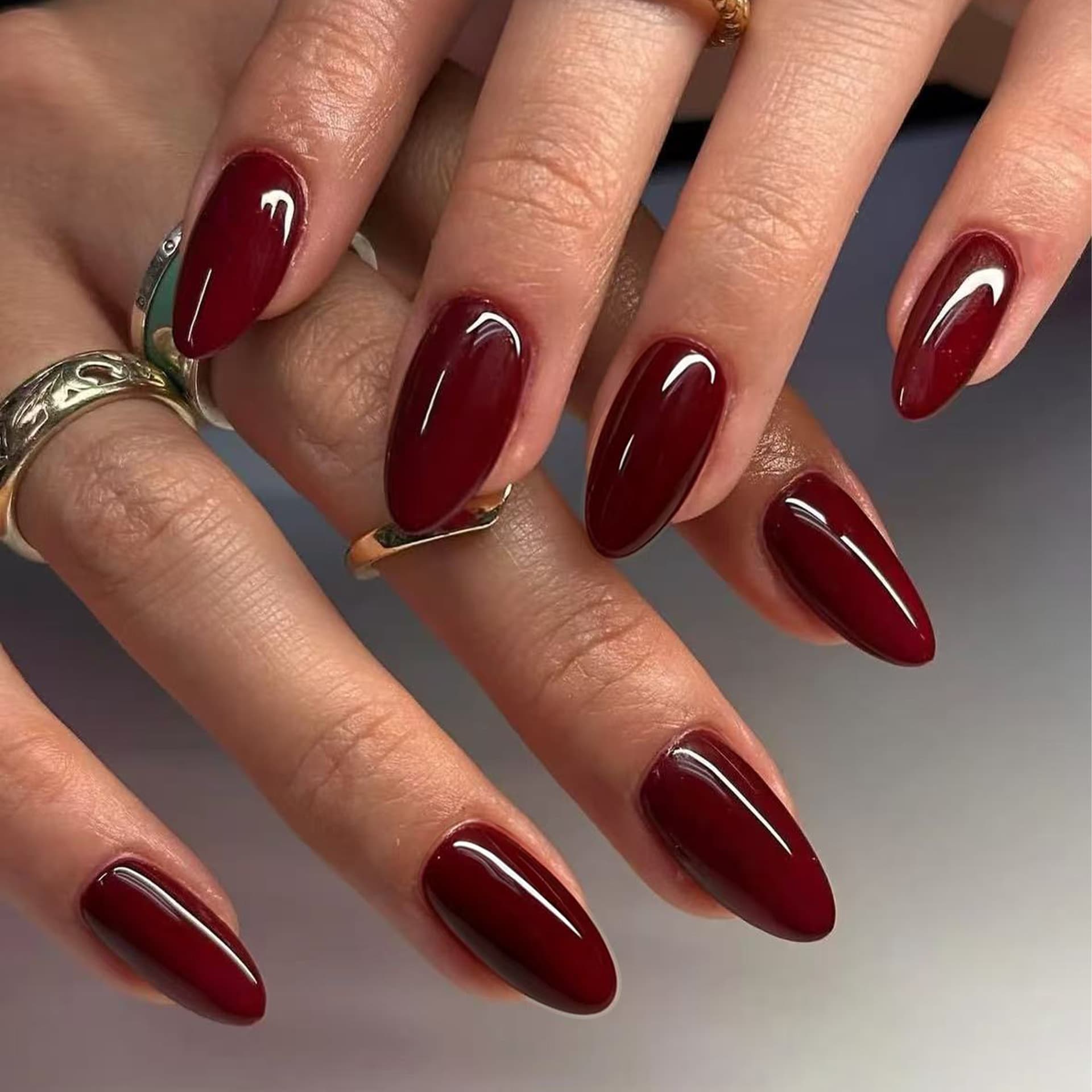 Lefan wine red solid color wearable nails fake nails simple manicure almond nails short wearable nails wholesale