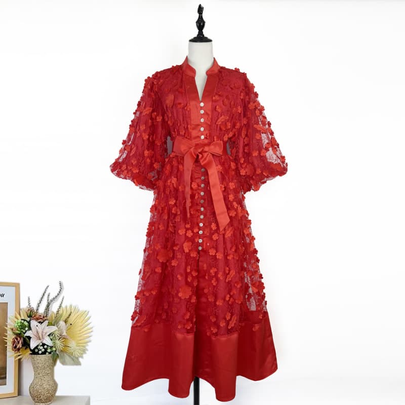 European and American court-style heavy mesh fabric spliced with three-dimensional flowers, V-neck lantern long sleeves, cinched waist, slimming formal dress