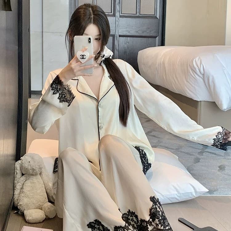 2025 New Premium Black Lace Trim Ice Silk French Style Pajama Set for Women Long Sleeve Loungewear