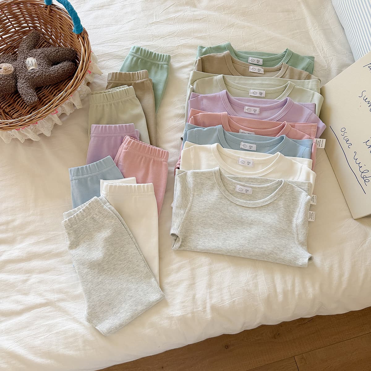 Children's solid color knitted suit spring and autumn round neck long-sleeved tops and pants two-piece set for boys and girls baby home clothes