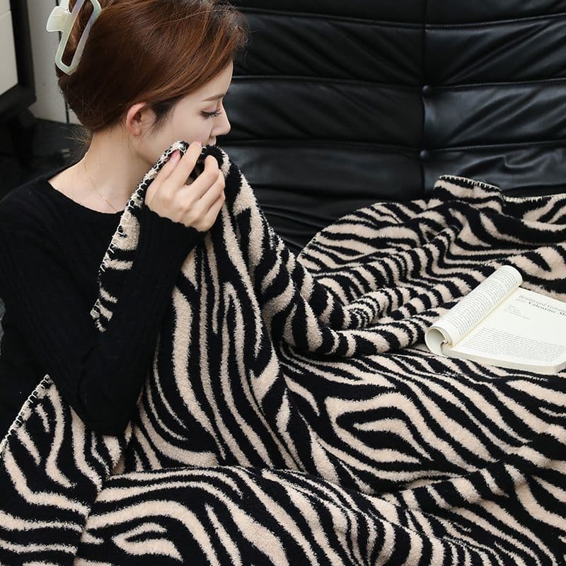 Zebra Pattern Blanket Nordic Style Sofa Throw Office Nap Cover High-end Autumn and Winter Feel