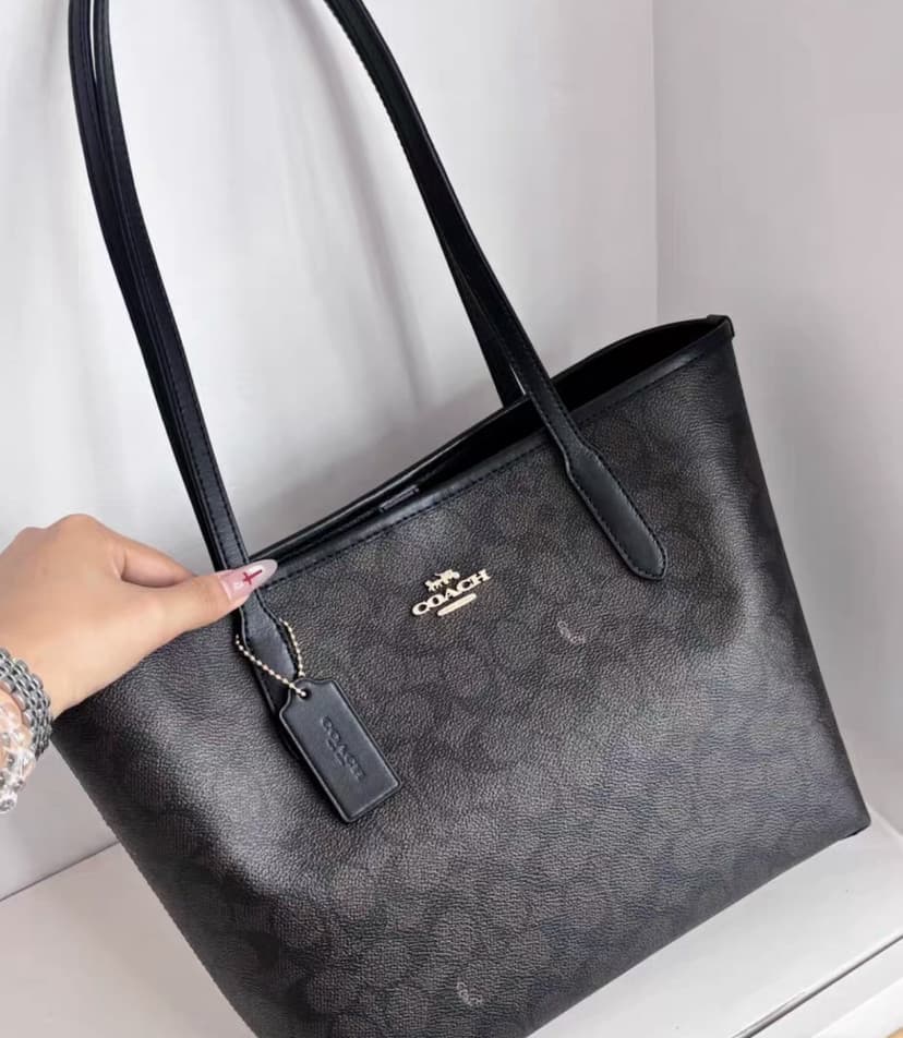 2026 New City26 Tote Bag Classic Monogram Shoulder Underarm Bag Handheld Basket Bag Commuter Shopping Bag for Women