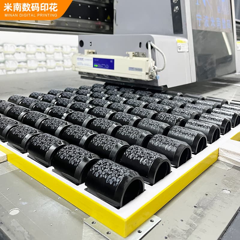 Cross-border Ningbo manufacturer offers cylindrical metal sleeve printing and processing, UV printing on acrylic, and UV printing.