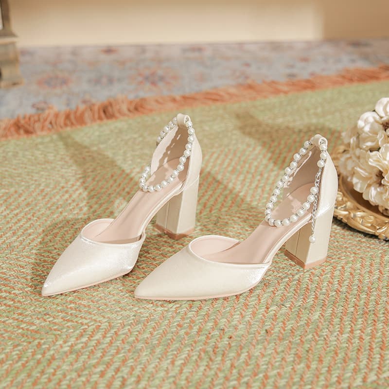 Xinzhilan Chunky Heel Pointed Toe Open Pearl Strap Vintage Satin Beige Versatile Commute Work Shoes