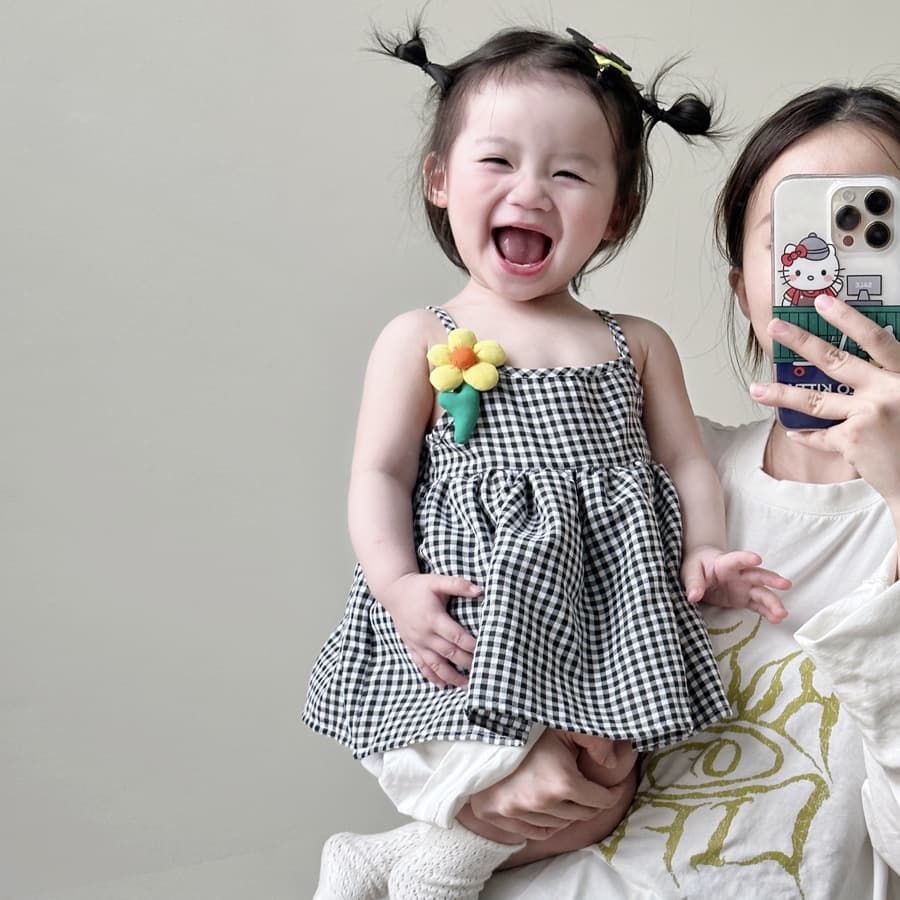 Summer baby girl clothes sweet flower plaid sling bag fart clothes baby thin jumpsuit small skirt summer style