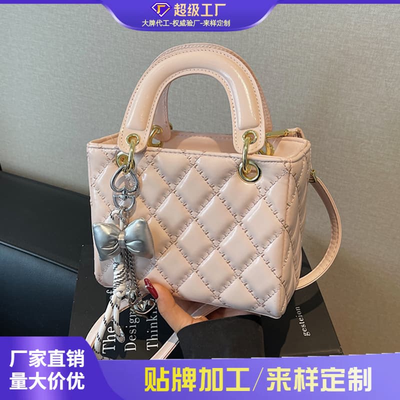 Summer Fashion Diamond Quilted Bag Women 2026 New High-End Lady Handbag Trendy Versatile Crossbody Bag