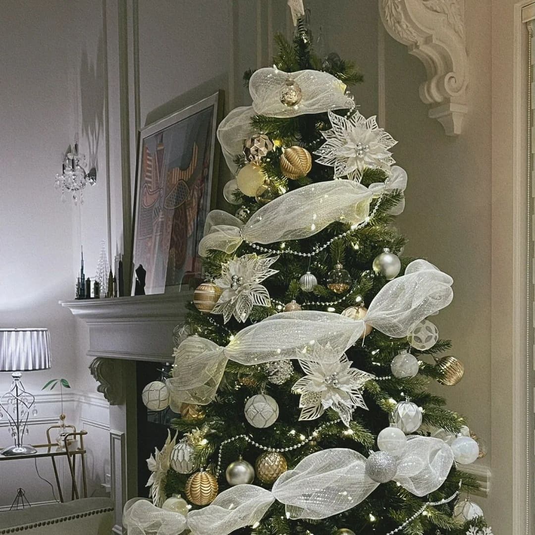 Trendy Christmas Tree Ribbon Decorations, DIY Scene Setup with PP Mesh Bows and Tulle Ties