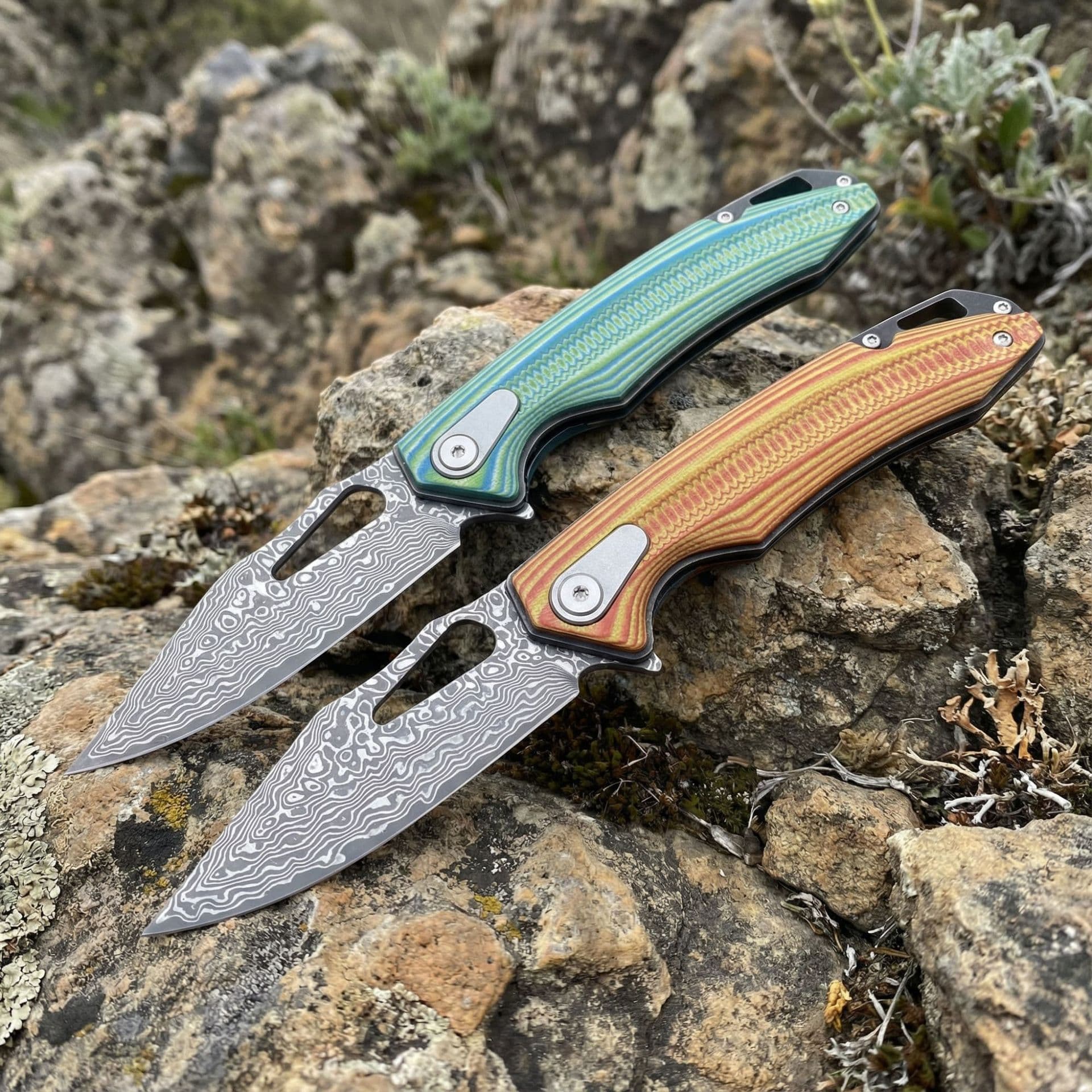 Ad01 Outdoor Folding Knife with Damascus VG10 Blade, Dual-Color G10 Handle, CNC Pocket Knife, Camping Knife