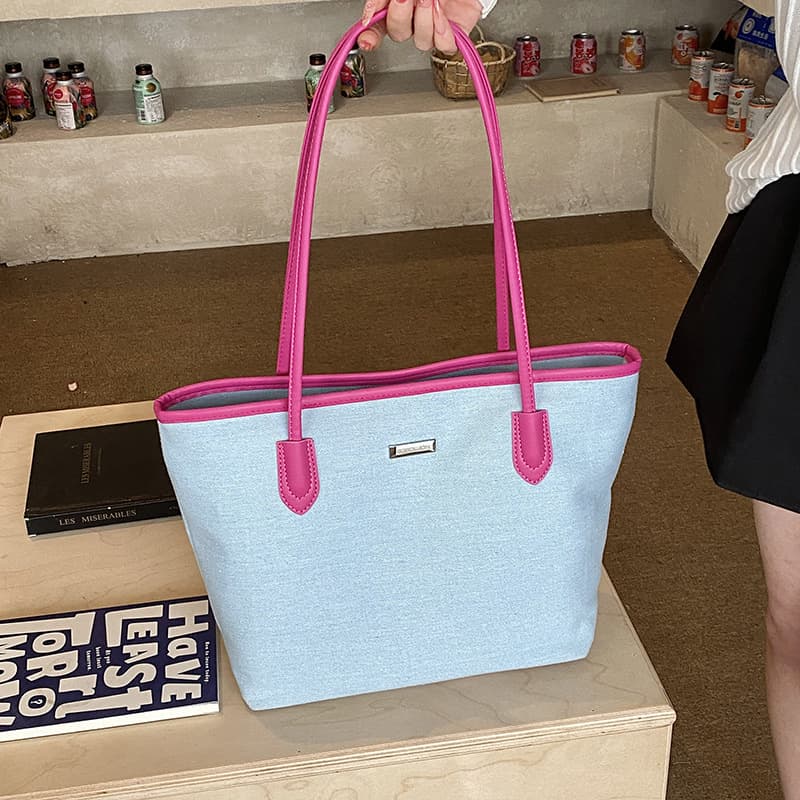 2026 New Simple Large Capacity Tote Bag for Women, Fashionable Commuter Shoulder Handbag, Versatile Canvas Bag Commuter Bag