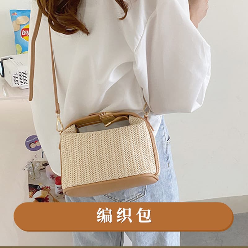 Straw Bag Women 2026 New Korean Style Casual Fashion Shoulder Crossbody Handbag Pastoral Style Woven Bag for Women
