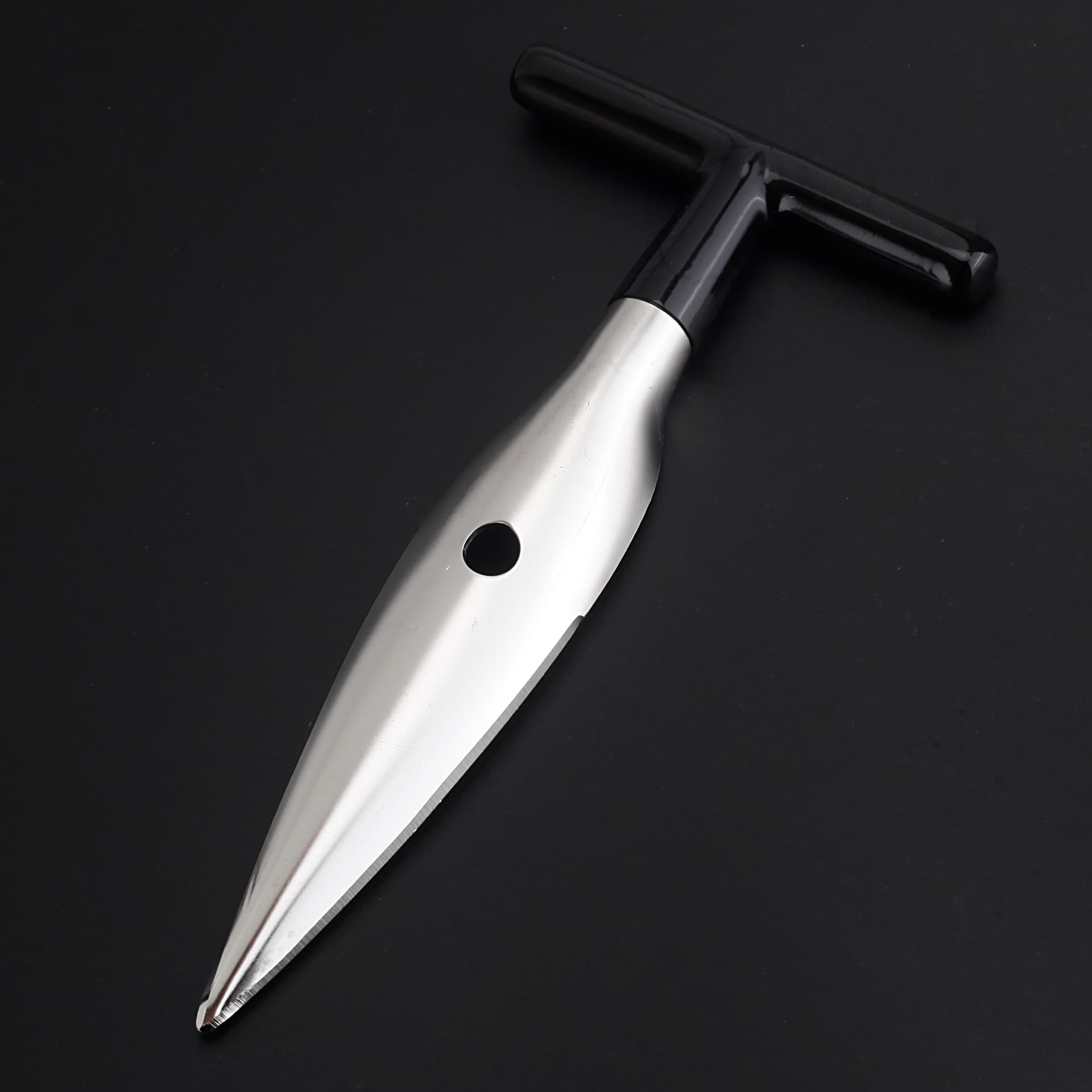 Factory wholesale stainless steel coconut opener, outdoor camping coconut meat extractor, coconut shell hole opener, small coconut opening tool