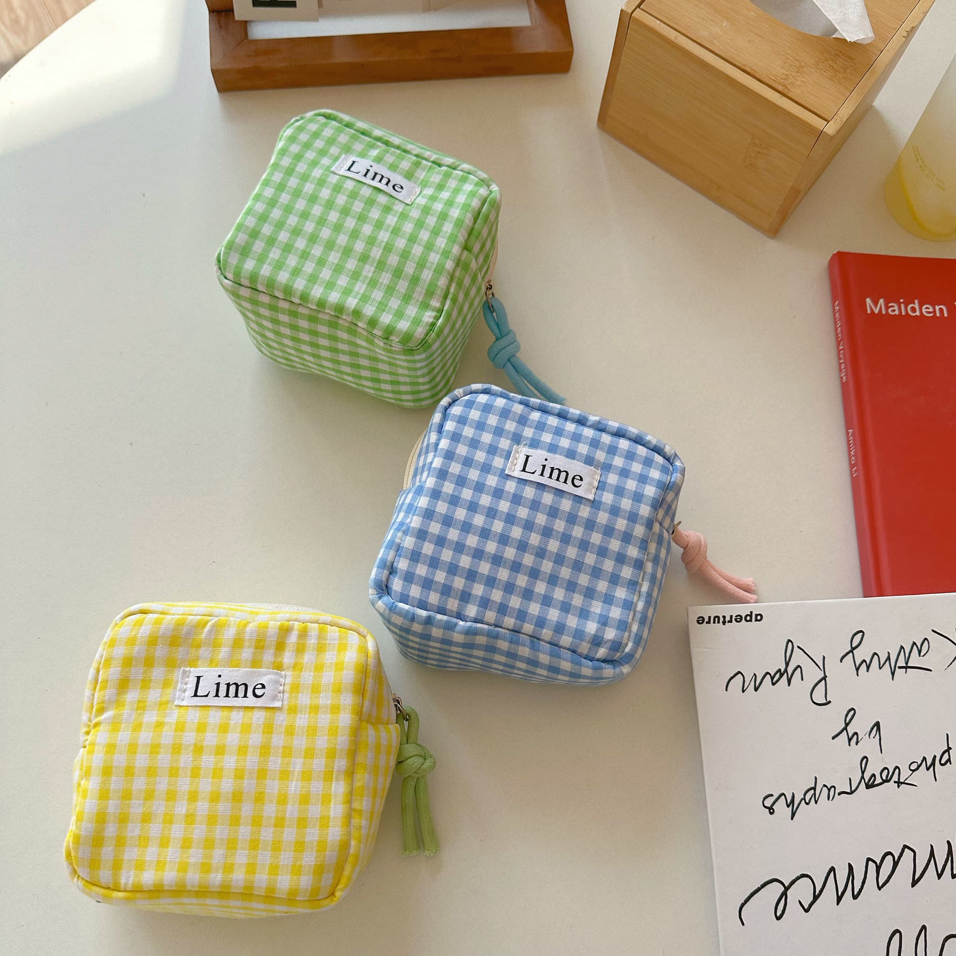 Sanitary napkin storage bag menstrual bag student portable cute multifunctional sundry storage bag for women