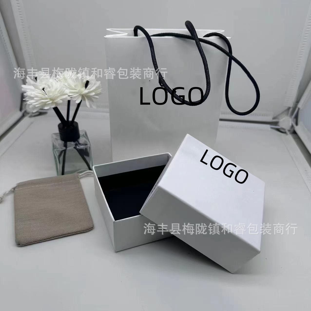 Luojia Luoyijia Packaging Box L Family Necklace Earrings Bracelet Universal Gift Box White Jewelry Box Full Set Wholesale