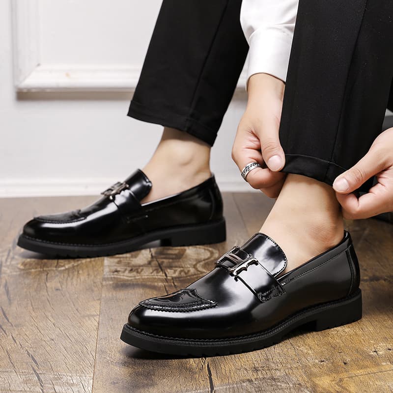 Korean-style British Trendy Pointed Casual Leather Shoes Patent Leather Shiny Lazy Height-Increasing Shoes Men's Sneakers