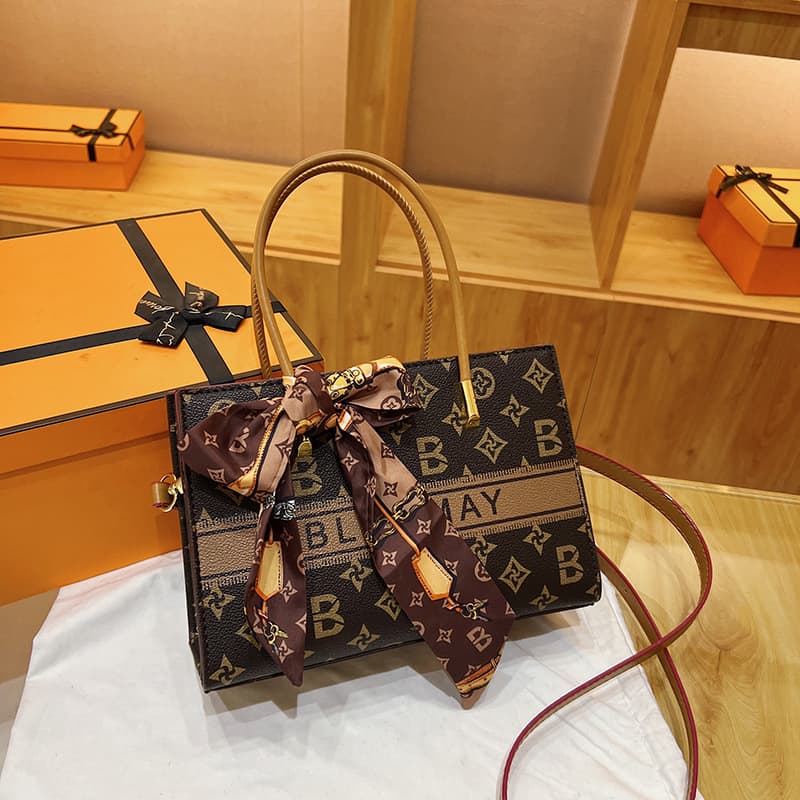 Cross-border New Women's Bag High-end Fashion Retro Handbag Women's Monogram Shoulder Tote Bag Stylish Crossbody Bag