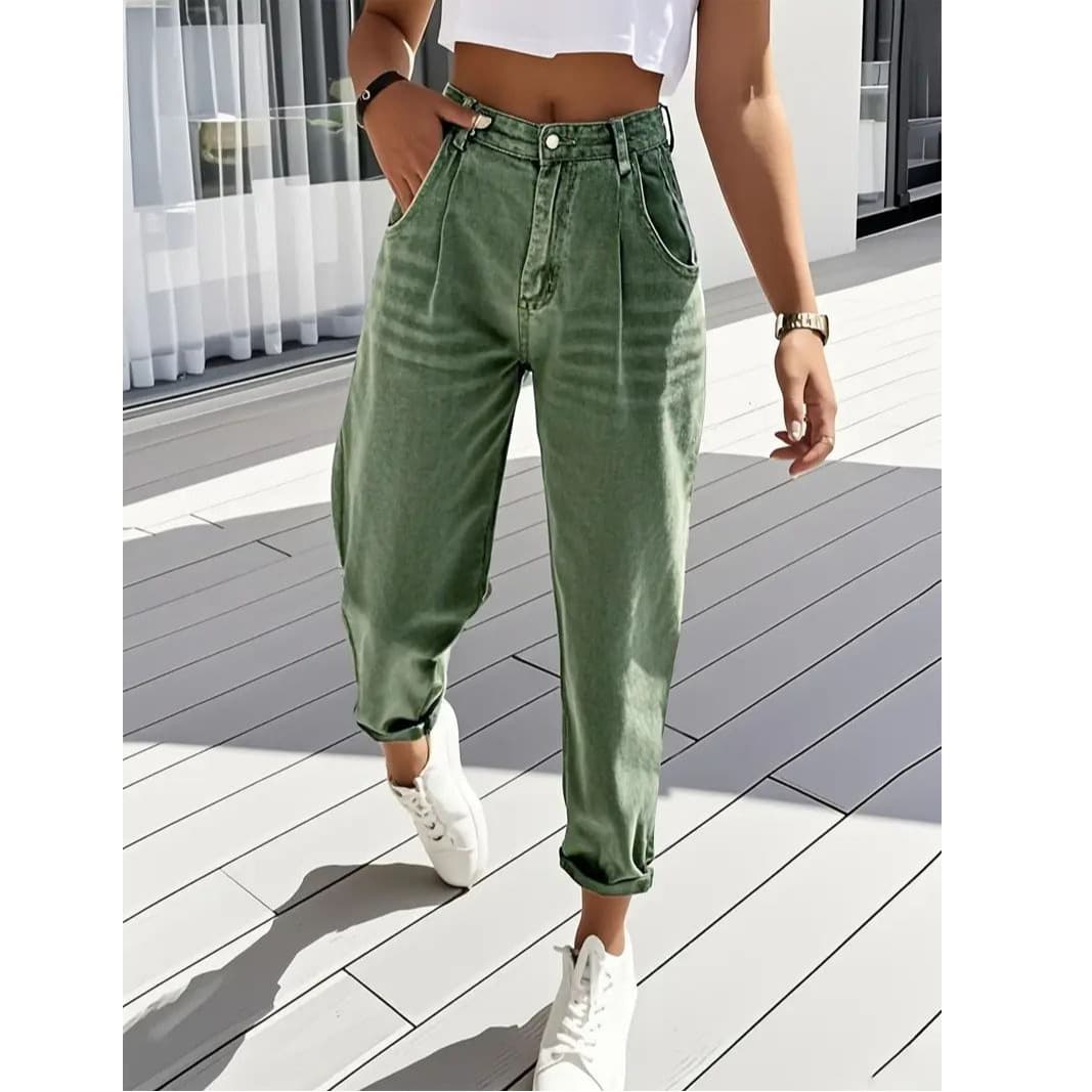 High-Waist Tapered Jeans - Casual Stretch Denim with Slant Pockets, Washed Jeans