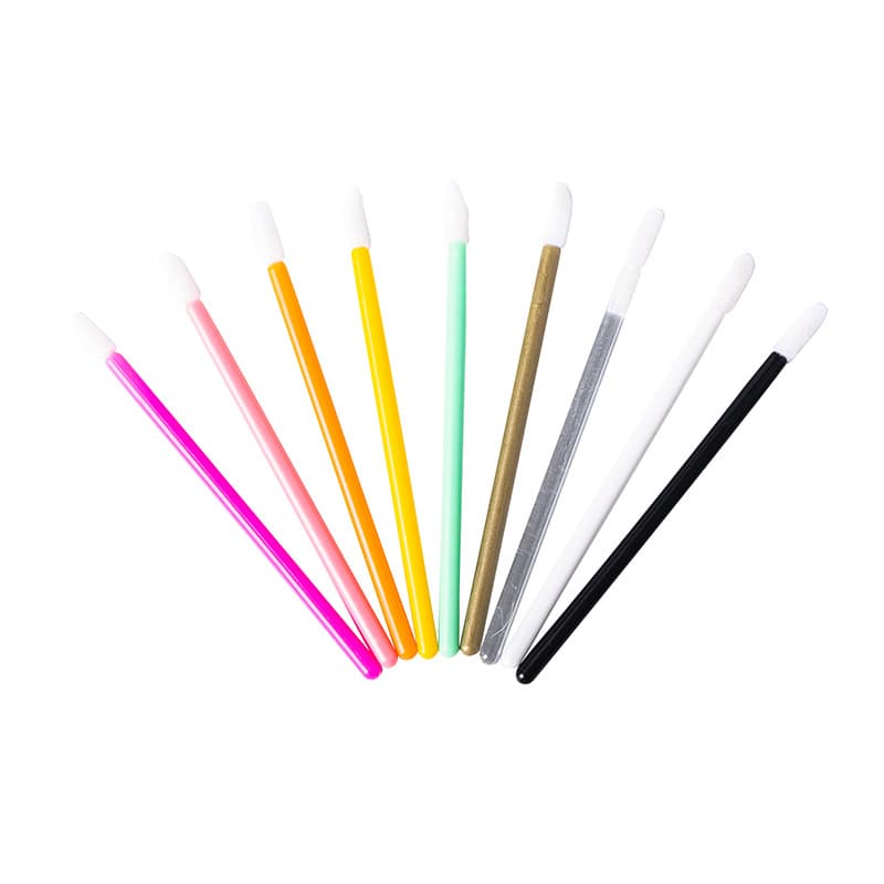 Discounted disposable makeup brush, lip brush stick, nylon lip brush head, lipstick brush, makeup tool, black handle, mini lipstick.