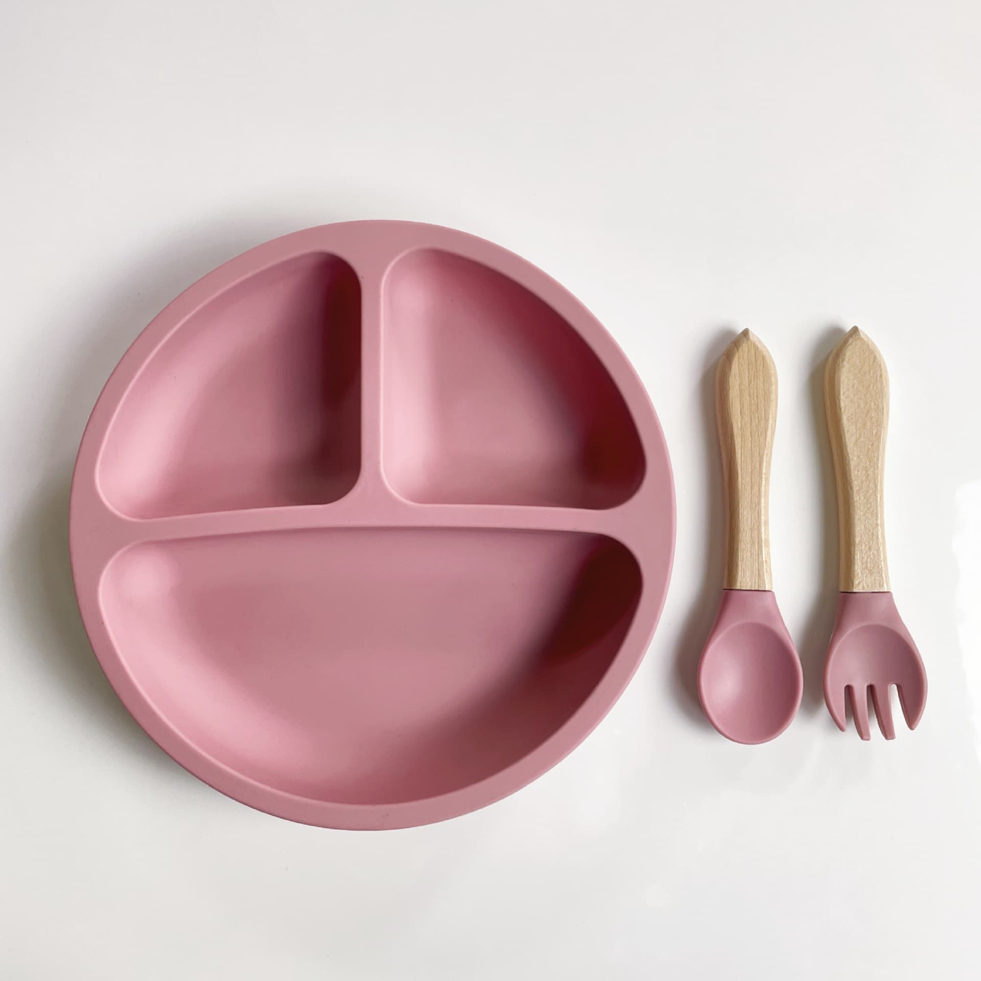 Best-selling silicone feeding plate with fork and spoon, baby food plate, anti-drop silicone divided plate with suction base