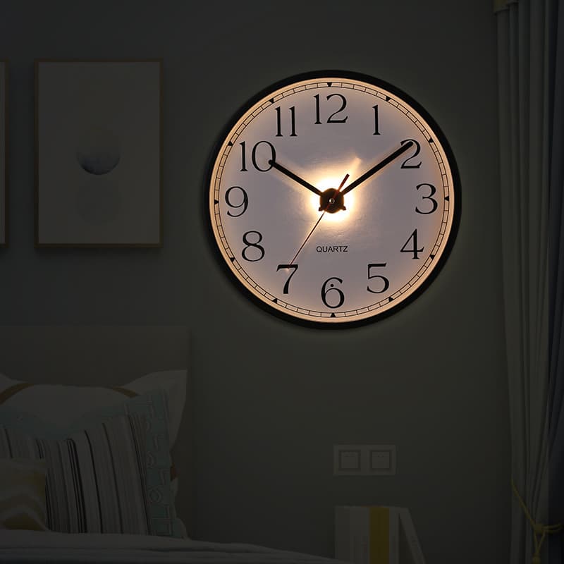 Smart voice-controlled luminous wall clock for living room, home use, light luxury quartz clock, silent creative LED luminous wall clock