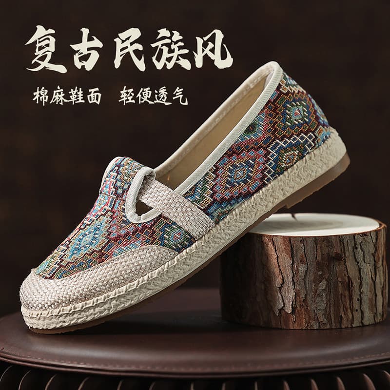 New Four Seasons Old Beijing Cloth Shoes Women's Sandals Soft Sole Non-slip Mother Shoes Breathable Middle-aged and Elderly Flat Milk Shoes