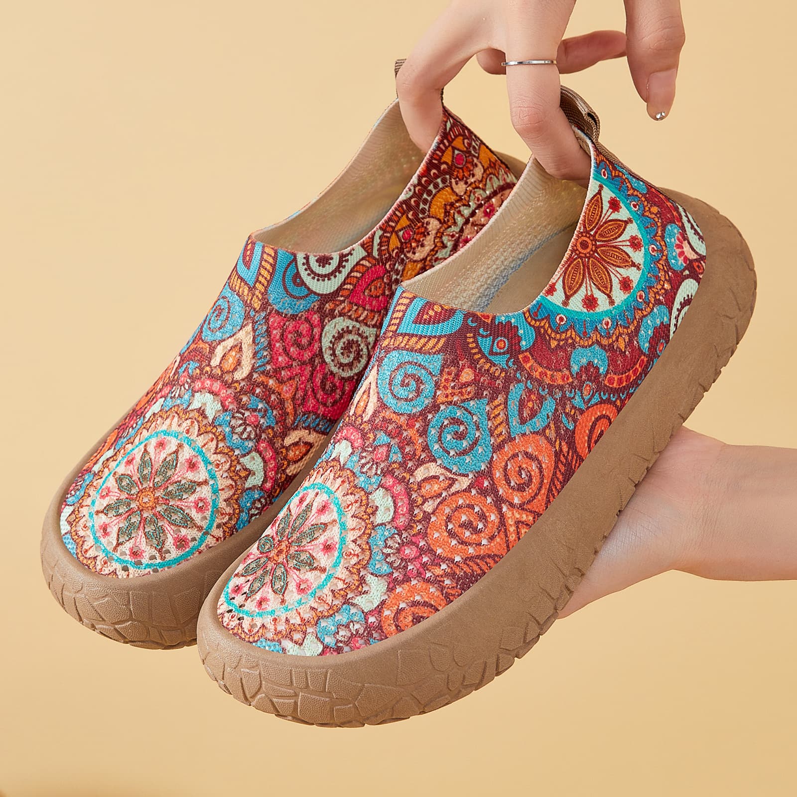 2026 Spring and Summer New Cloth Shoes Versatile and Comfortable Women's Shoes Soft Sole Comfortable Fly Knit Single Shoes One-Step Light Casual Shoes