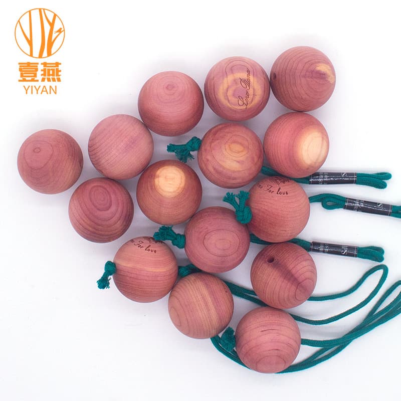 Red cedar wood ball 35mm fragrant wood sneaker cabinet deodorizing round jersey hat room cedar wood ball natural cedar ball