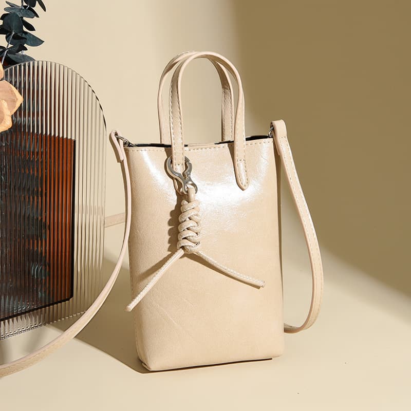 2025 New Simple Fashion Crossbody Mobile Phone Bag Shoulder Small Bag Handbags Women's Bag Cross-Border Wholesale Bag