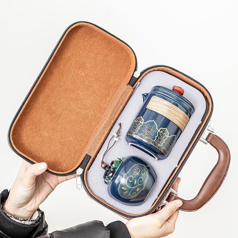 Travel tea set, portable ceramic kung fu outdoor quick cup, one pot and three cups, suitable as a business gift or small present.