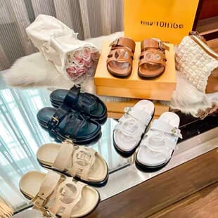 Cross-Border Foreign Trade High Version L Flat Slippers Women Metal Rhinestone Buckle Sheepskin Full Wrap Anti-Slip Versatile One-Band Slippers