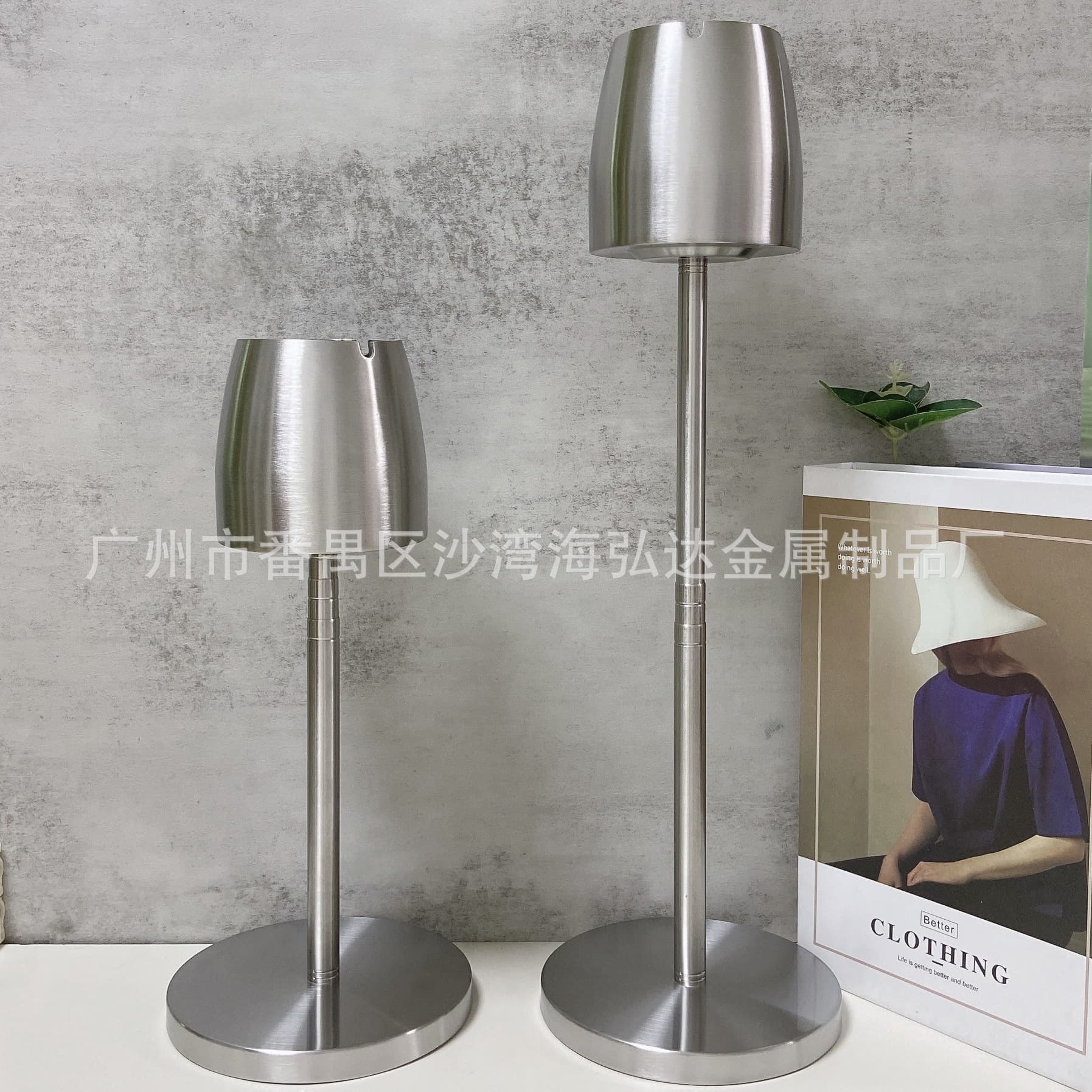 Stainless steel 304 thickened ashtray with cover retractable ashtray Internet cafe Internet cafe creative ashtray