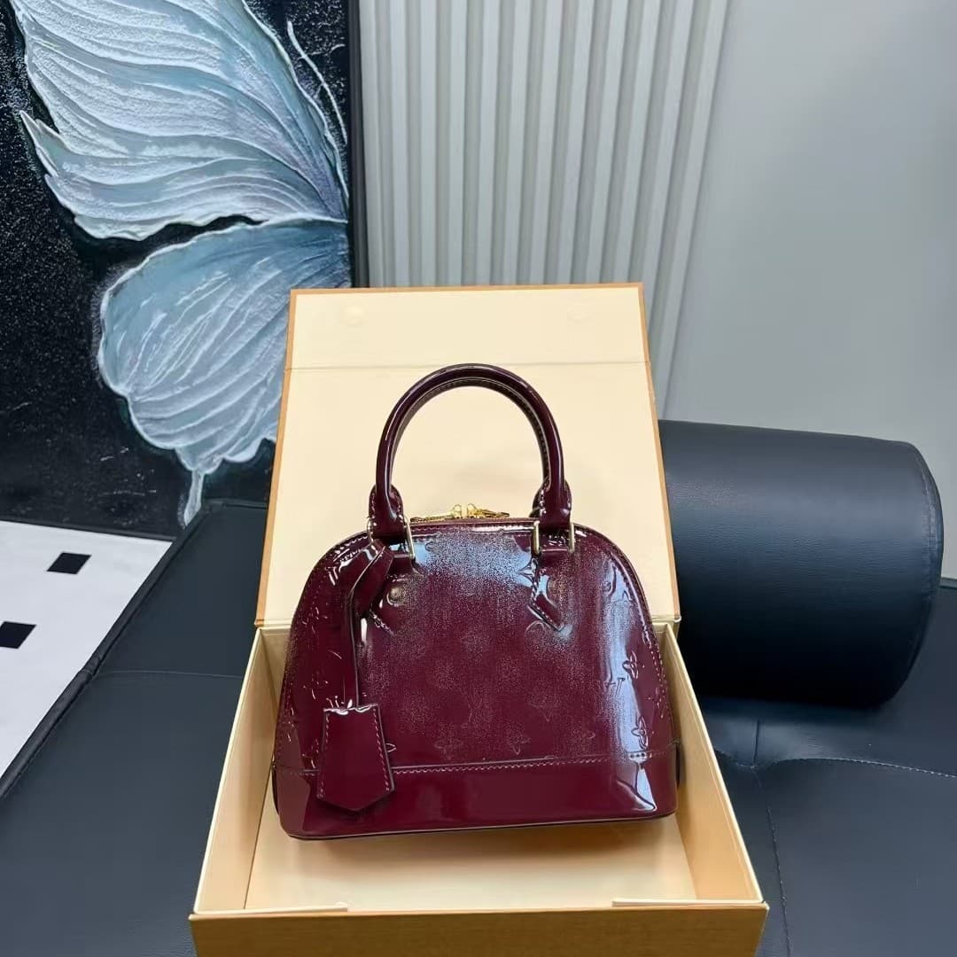 2025 New Crossbody Bag for Women, LV European and American Classic Fashion Shiny Embossed Handheld Shell Bag, Shoulder Crossbody