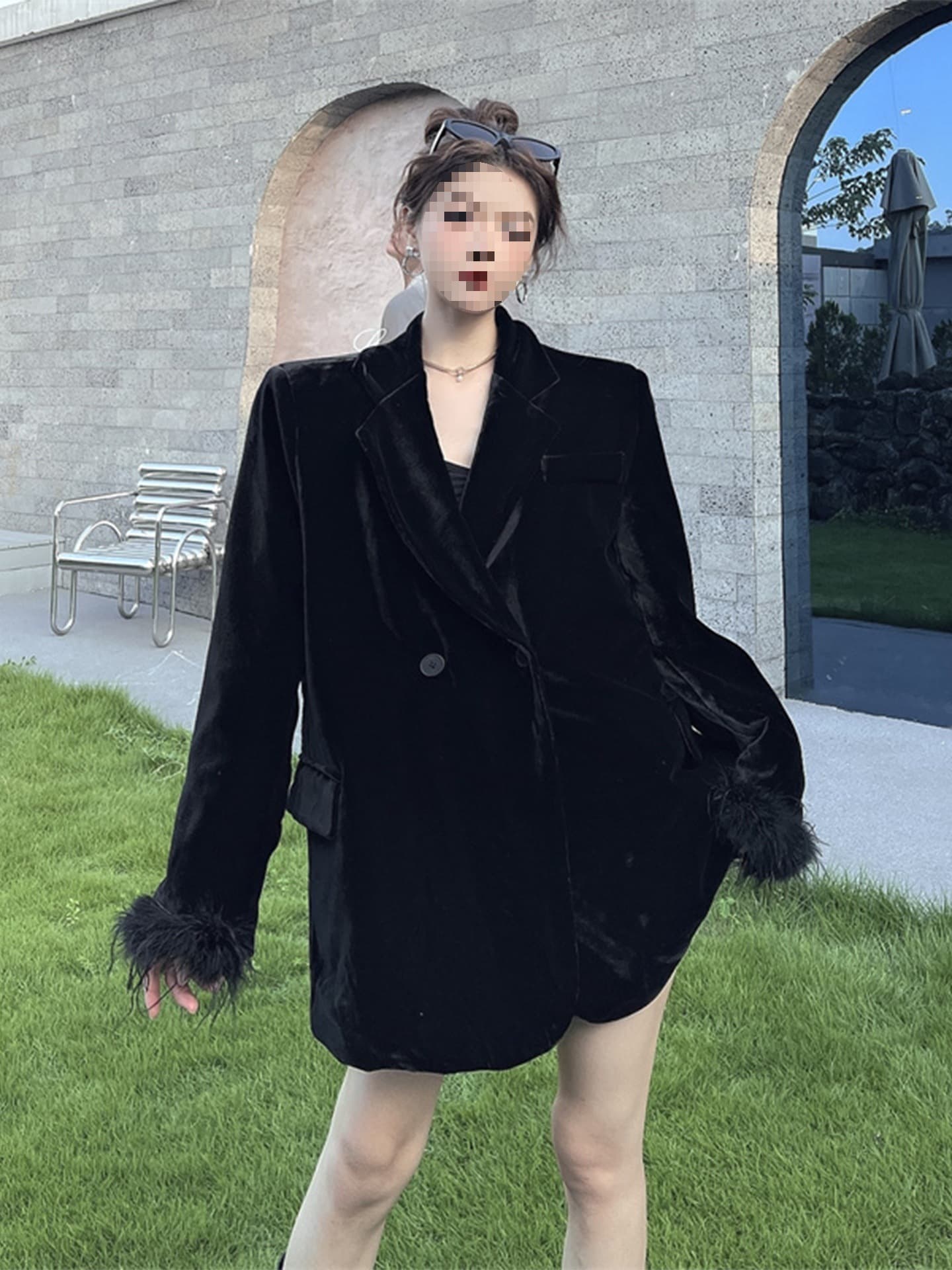 High-end, luxurious velvet blazer for women, autumn and winter, retro design, fur trim, quilted mid-length suit.