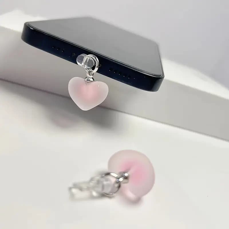 Heart-shaped Phone Charging Port Dust Plug Phone Decorative Charm for iPhone / Type-C Connector