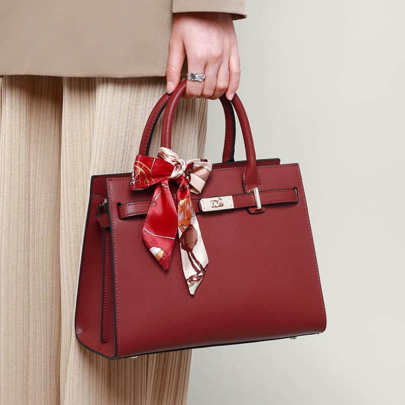 Versatile New Women's Large Capacity Red Bridal Bag Spring Summer Genuine Leather Mother Handbag