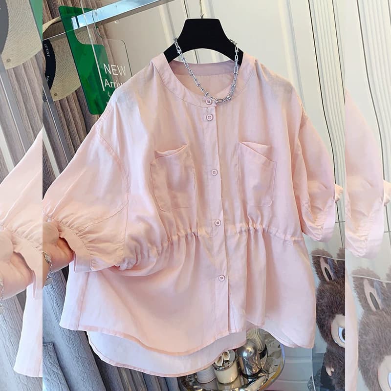 Loose-fitting, age-defying solid plus-size versatile top for women, new summer style with unique pleated short-sleeve blouse and babydoll shirt
