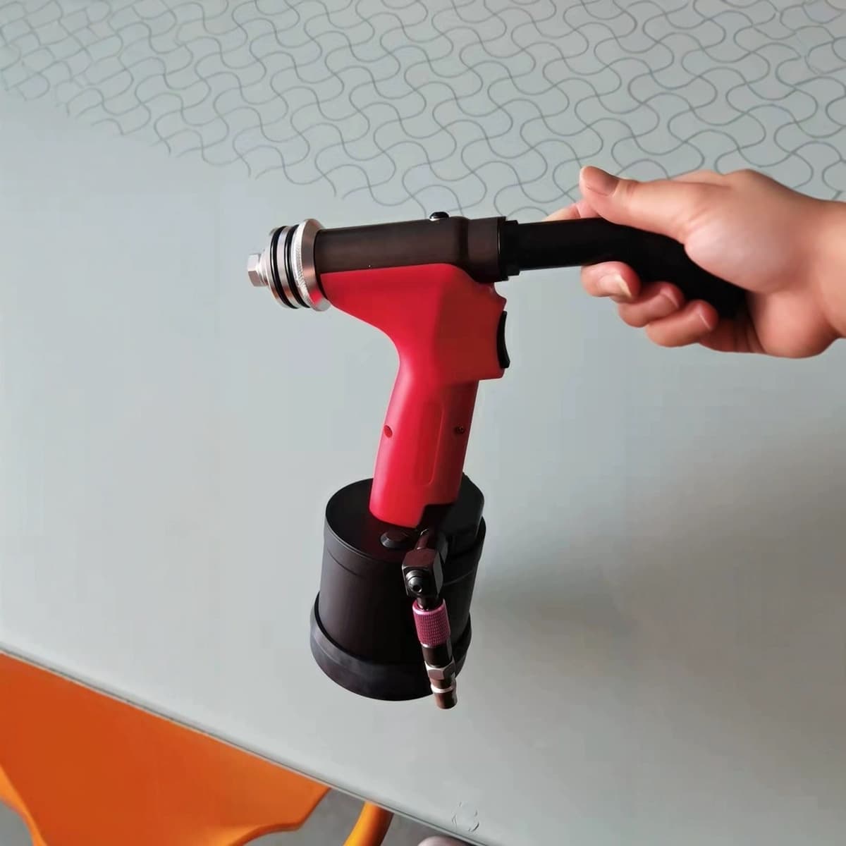 Pneumatic Pull Rivet Gun TM-107 Blind Rivet Gun with Hydraulic System for Stainless Steel Rivets