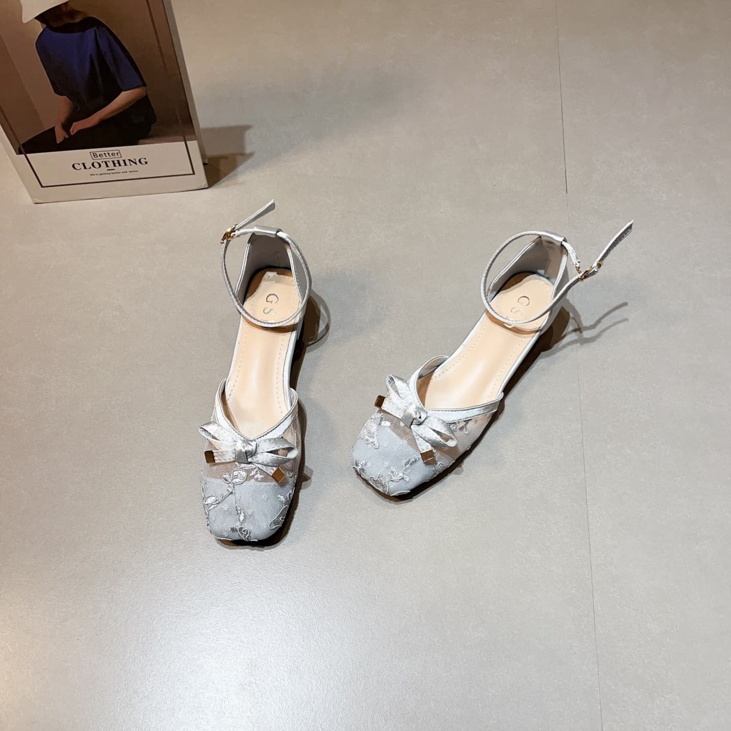 French Chic Bow Mesh Lace Closed-Toe Chunky Heel Sandals for Women New One-Strap Mid-Heel Fashion Shoes