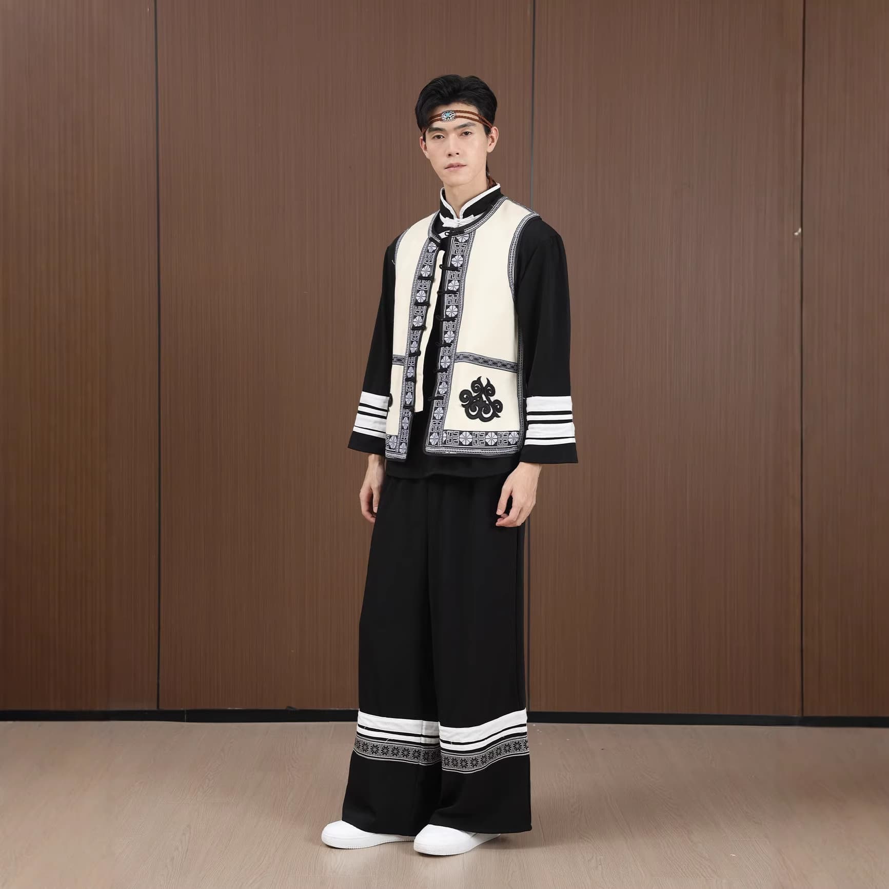 Yi Ethnic Adult Men's Performance Costume Embroidered Vest Daily Wear Miao Ethnic Performance Set