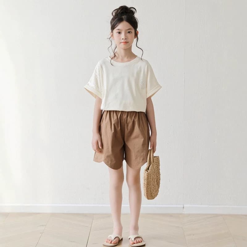 Girls' Casual Set 2026 Summer Short Sleeve T-Shirt and Shorts Two-Piece Set Korean Style for Older Girls