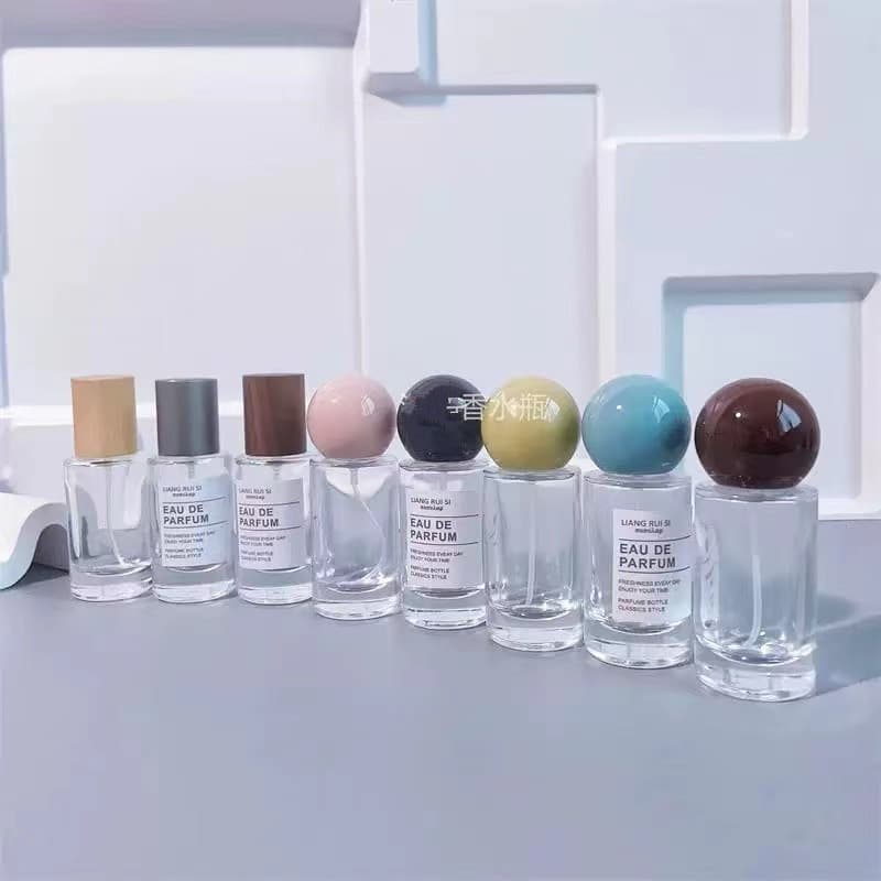 F090B - Perfume Refillable Spray Bottle 20ml, Premium Glass Portable Travel, Exquisite Empty Sample Bottle Dispenser